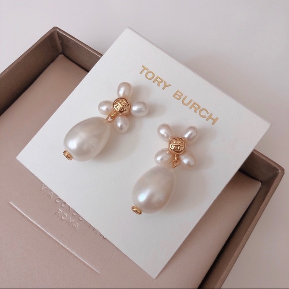 TORY BURCH PEARL CLOVER DROP EARRING - Picture 4 of 6